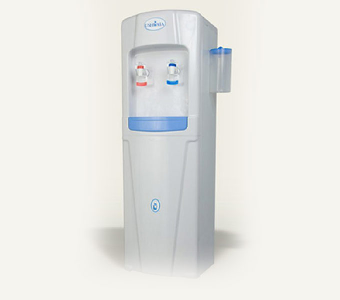 Dispenser frio calor conectado a la red de agua